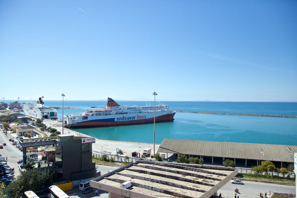 Adonis City Hotel Patras Rum bild