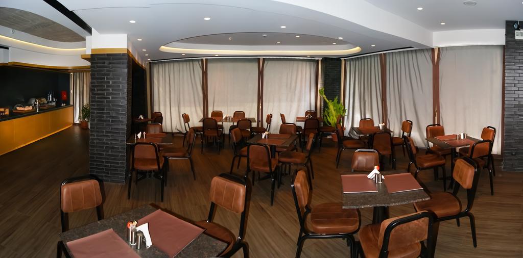 Adonis City Hotel Patras Exteriör bild