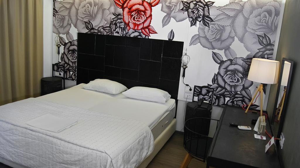 Adonis City Hotel Patras Exteriör bild