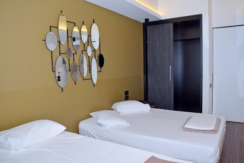 Adonis City Hotel Patras Exteriör bild